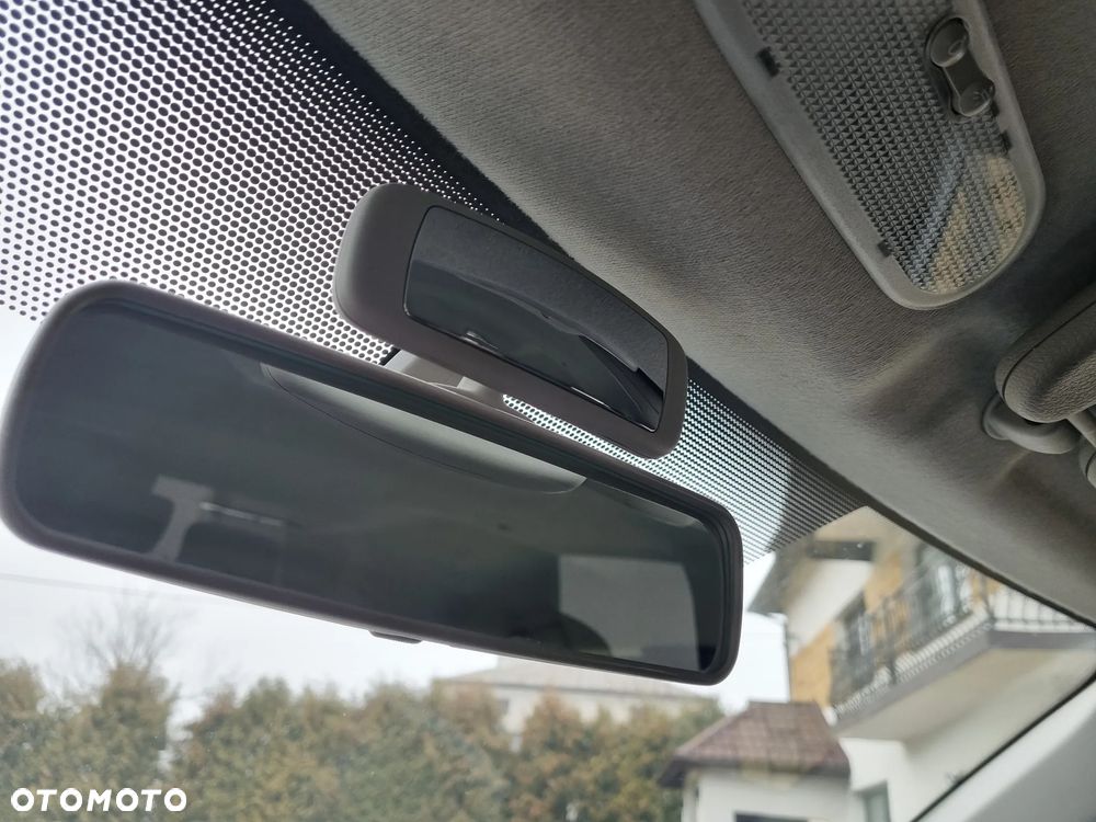 Dacia Lodgy 1.6 SCe Laureate S&S - 17