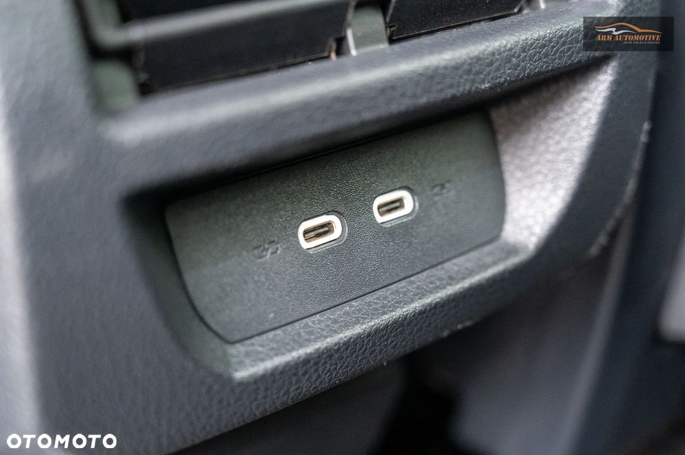 Ford Tourneo Connect 2.0 EcoBlue Titanium - 25