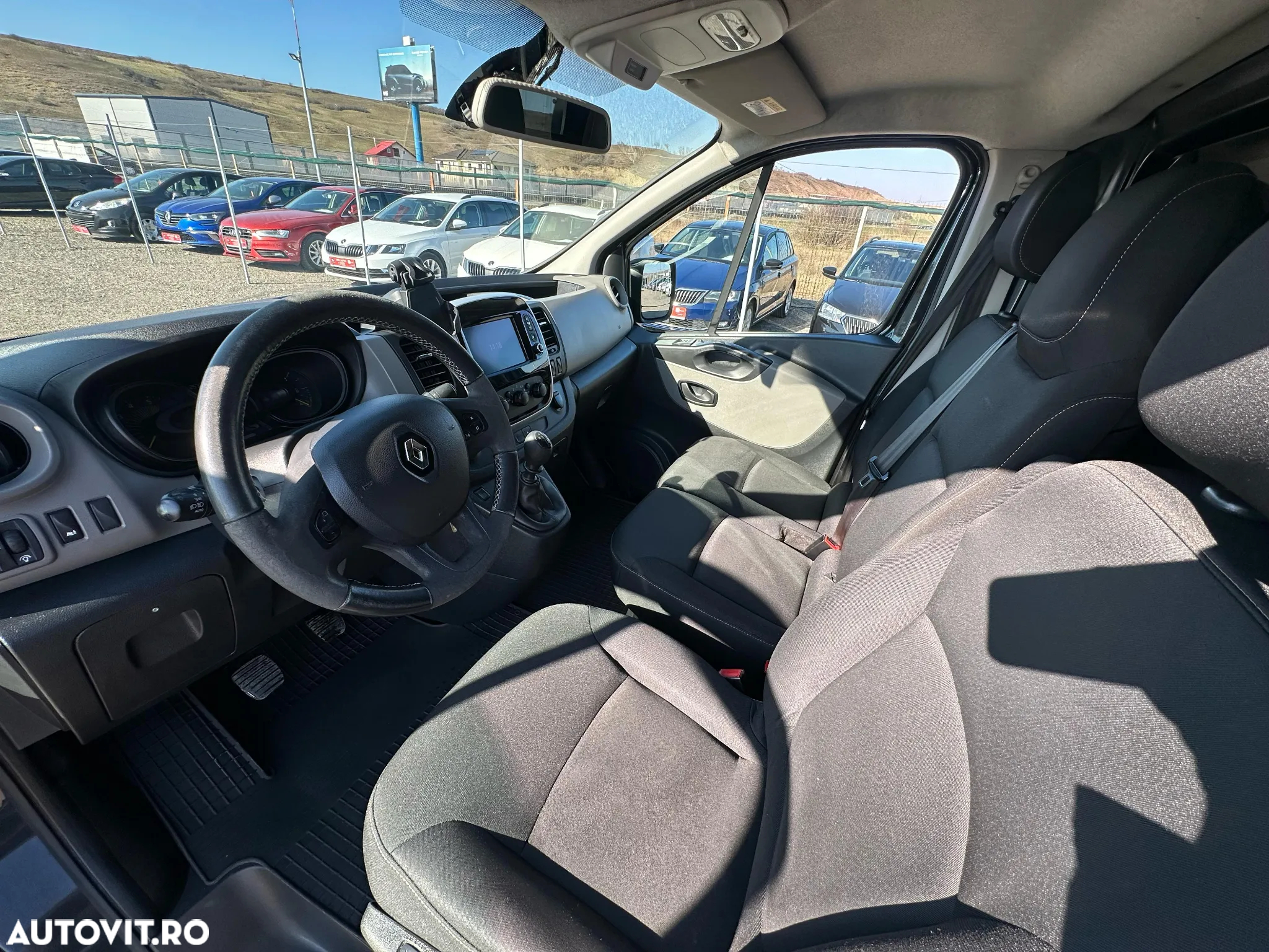 Renault Trafic - 13