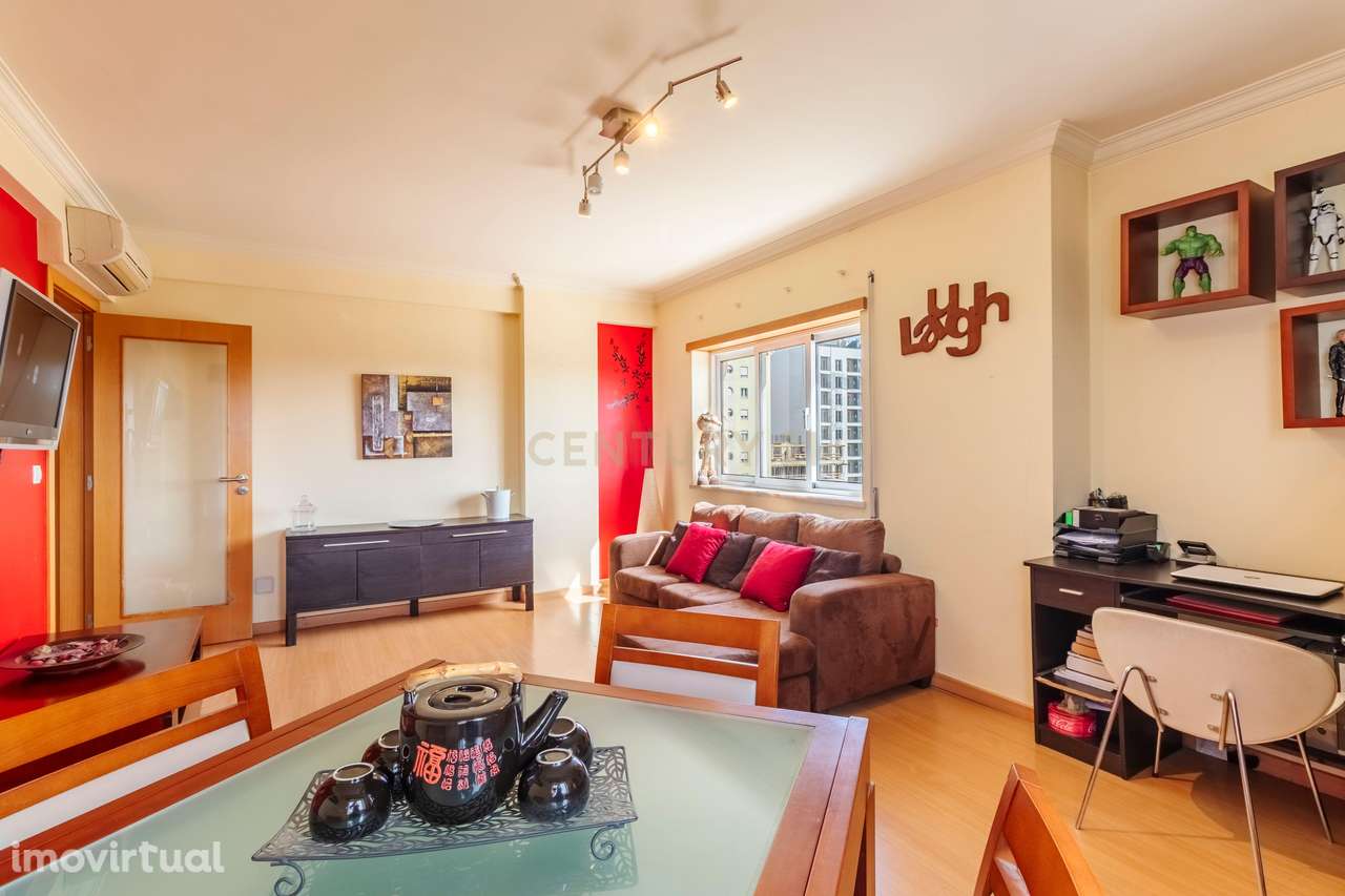 Apartamento T2 em Corroios, Seixal - Oportunidade Única! - Grande imagem: 3/31