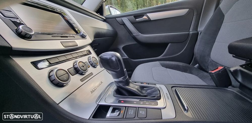 VW Passat Alltrack 2.0 TDI 4Motion DSG BlueMotion Tec - 18