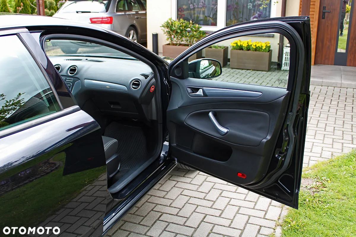 Ford Mondeo 2.0 TDCi Ambiente - 16