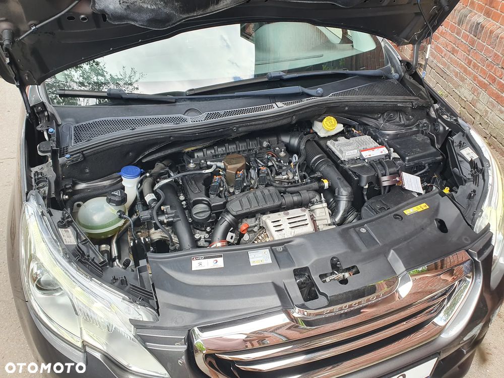 Peugeot 2008 PureTech 110 Stop&Start Allure - 22