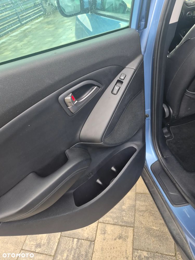 Hyundai ix35 1.7 CRDi 2WD Fifa World Cup Edition - 14