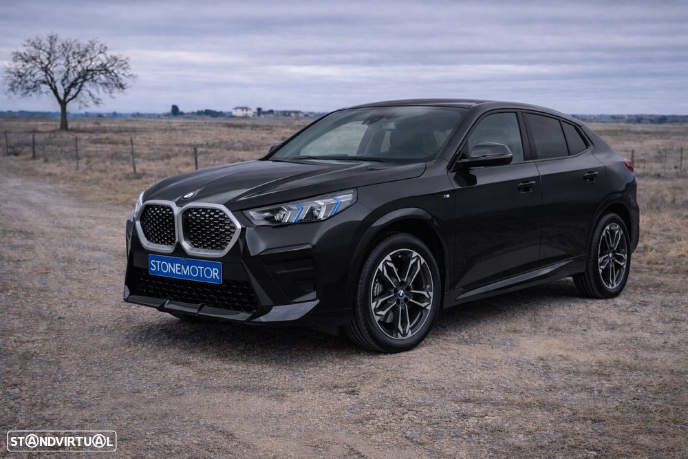 BMW iX2 eDrive20 Pack Desportivo M Pro - 1