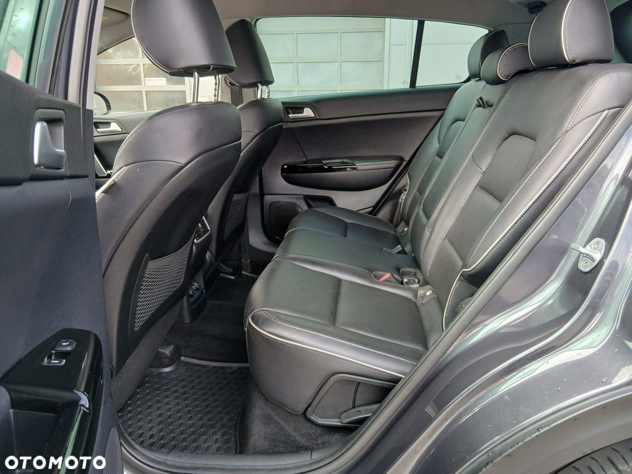 Kia Sportage - 16