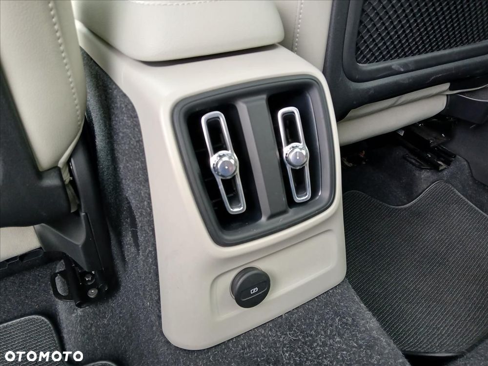 Volvo XC 40 - 17