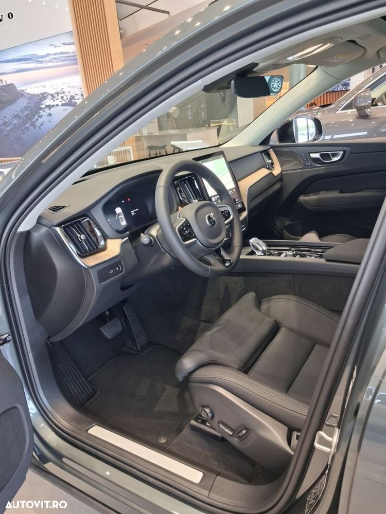 Volvo XC 60 T8 AWD AT PHEV Ultra Dark - 11