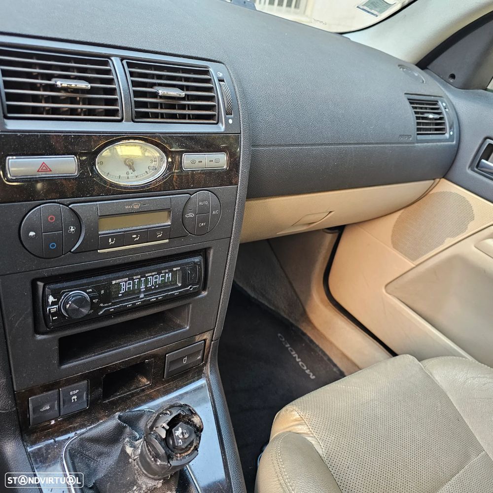 Ford Mondeo SW 2.0 TDCi Ghia - 11