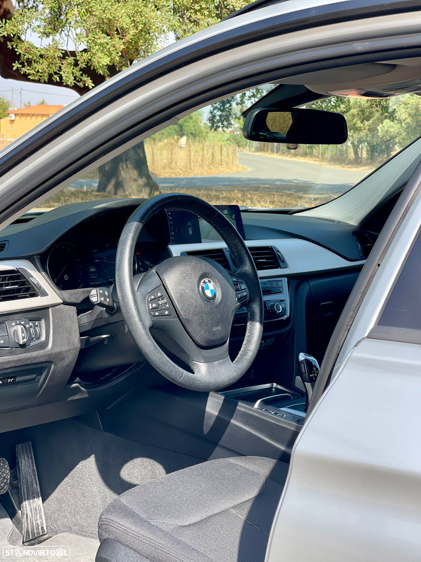 BMW 320 d Touring xDrive Auto - 10