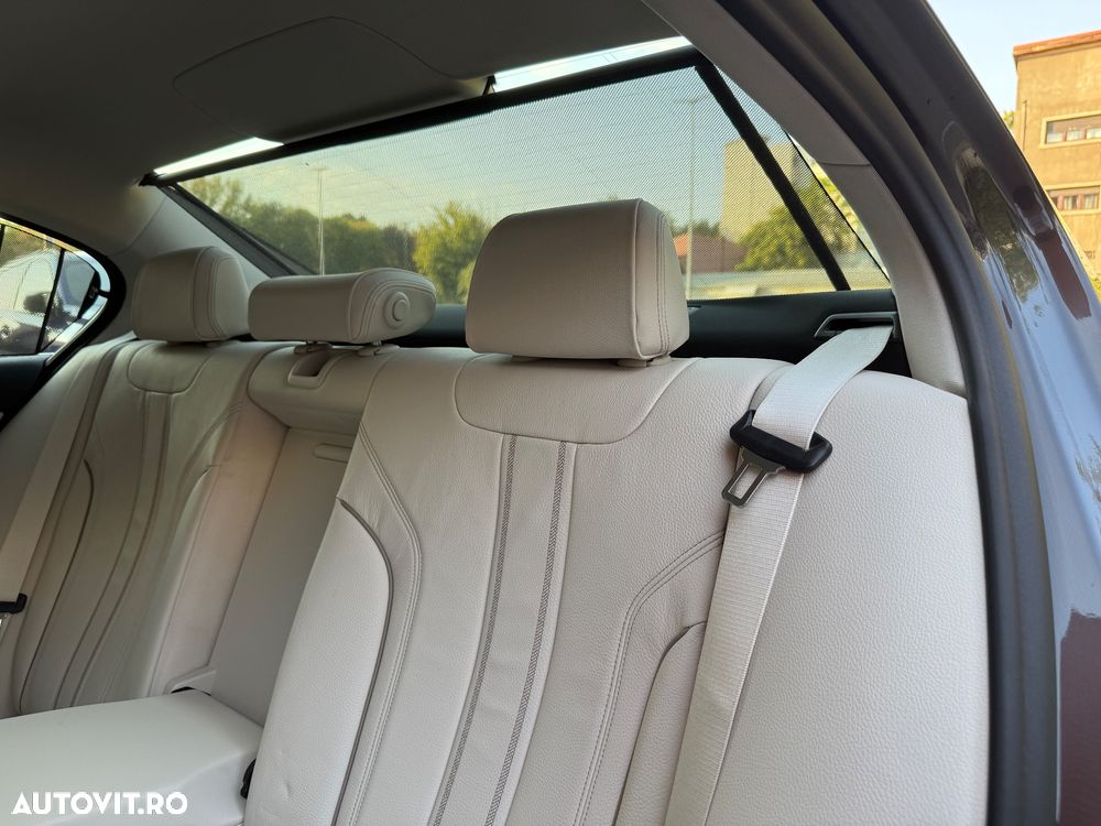 BMW Seria 5 530e Aut. Luxury Line - 21