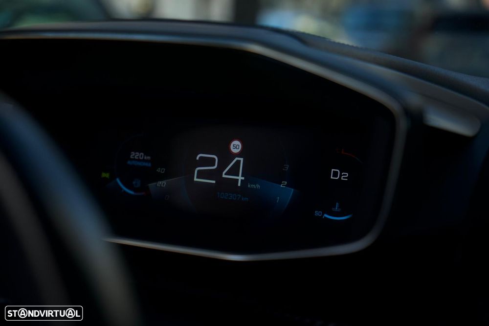 Peugeot 2008 1.2 PureTech GT EAT8 - 23