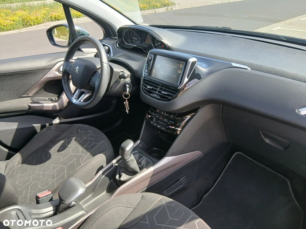 Peugeot 2008 PureTech 82 Allure - 10