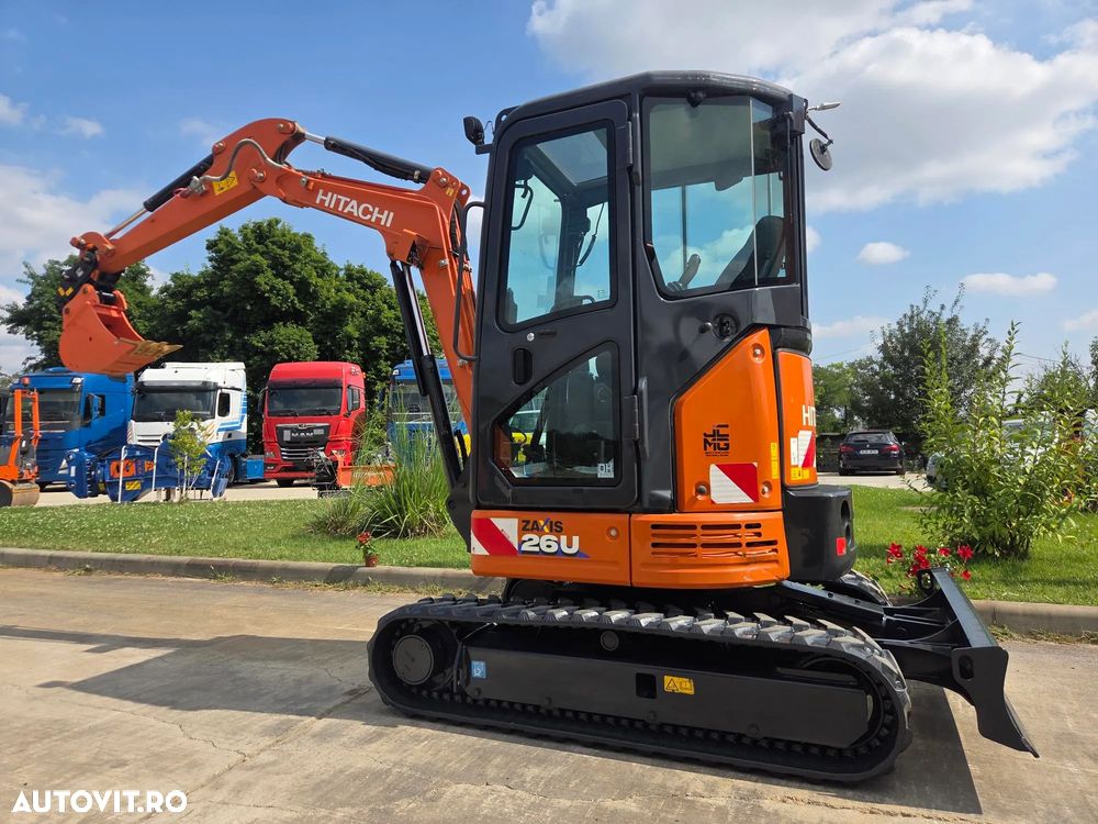 Hitachi ZX26U-6, 2023, 381h, CA NOU, CUPLA RAPIDA mecanica noua+3 cupe noi, Lama nivelare, inst picon pe brate, fara aer cond, latime 1,2m, ad sapare 3m, ridica 1,7t, masa operationala 2,7t, posibil leasing 4 ani-PROMOTIE 32.900 EUR+Tva - 1