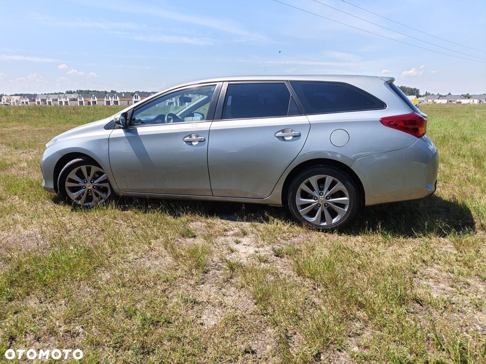 Toyota Auris - 1