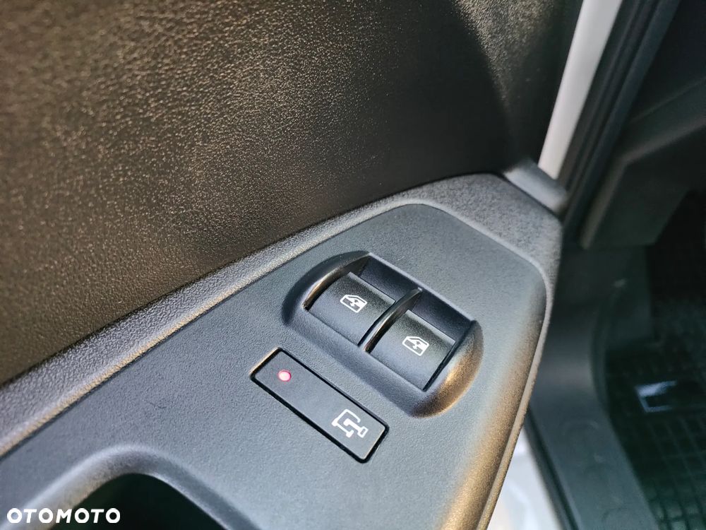 Fiat DOBLO MAXI - 16