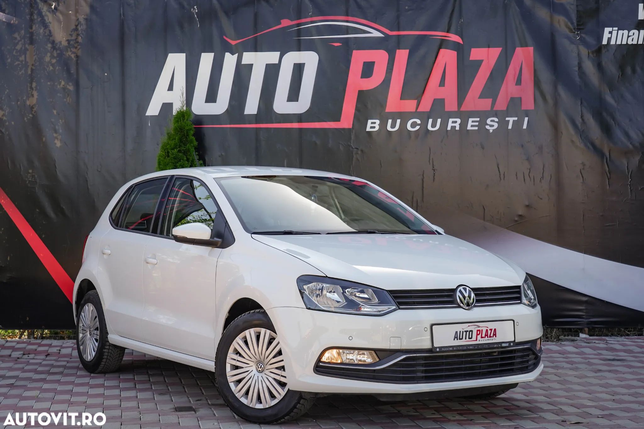 Volkswagen Polo 1.2 TSI Comfortline - 1