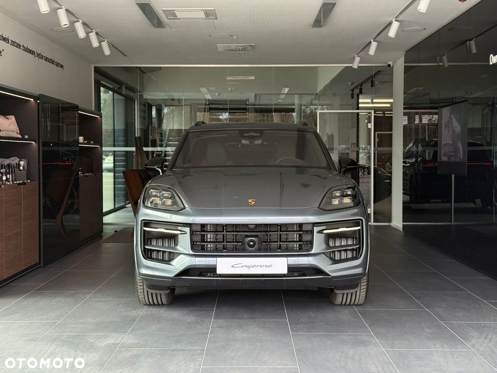 Porsche Cayenne - 2