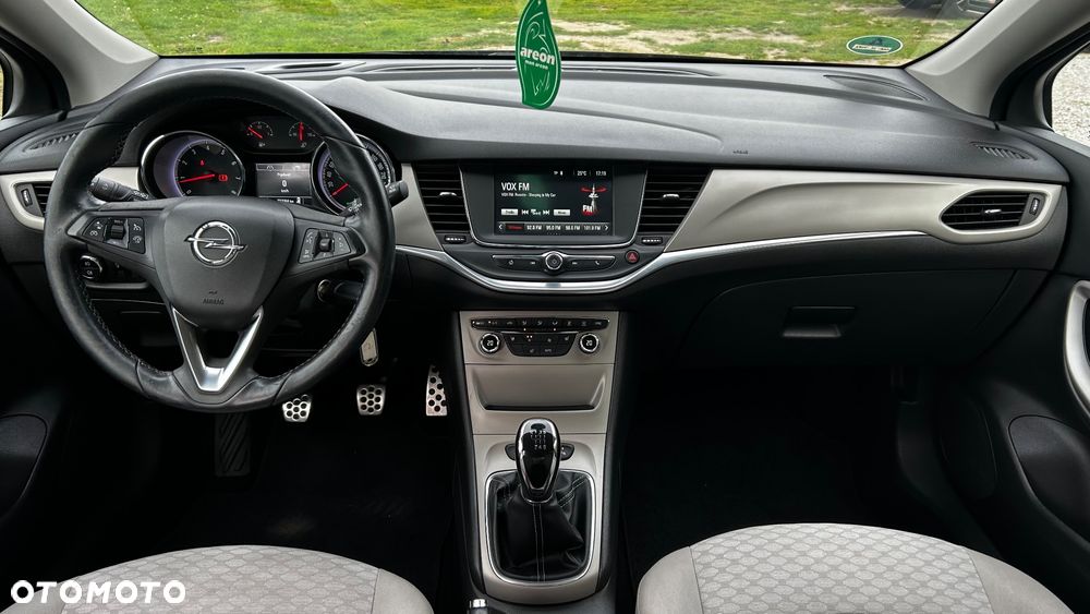 Opel Astra 1.4 Turbo Edition - 9