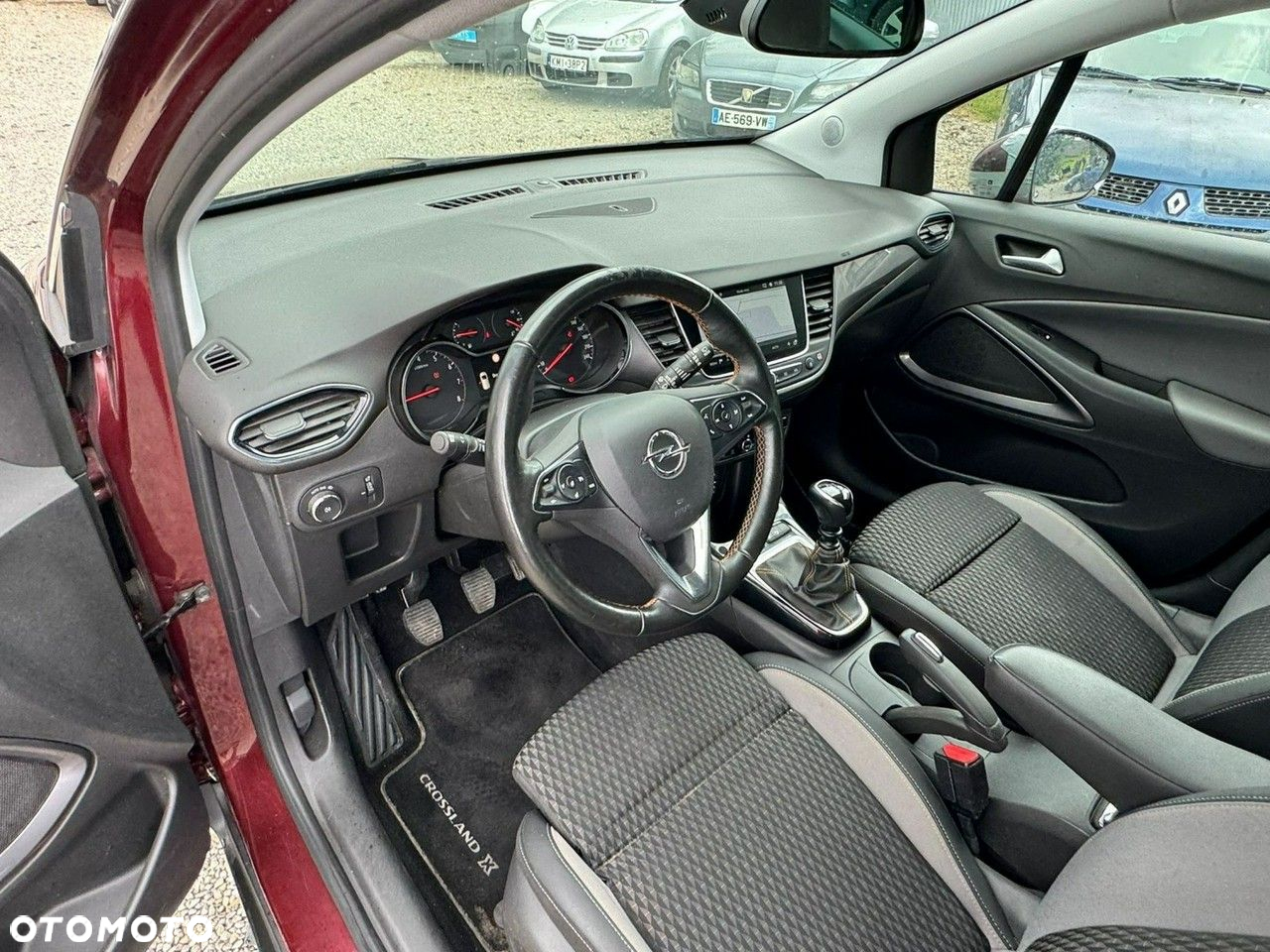 Opel Crossland X 1.2 T Design Line S&S - 13