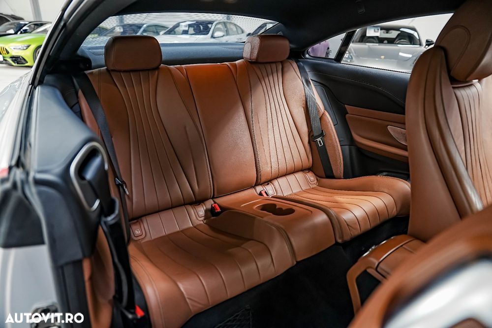 Mercedes-Benz E 400 4MATIC - 8