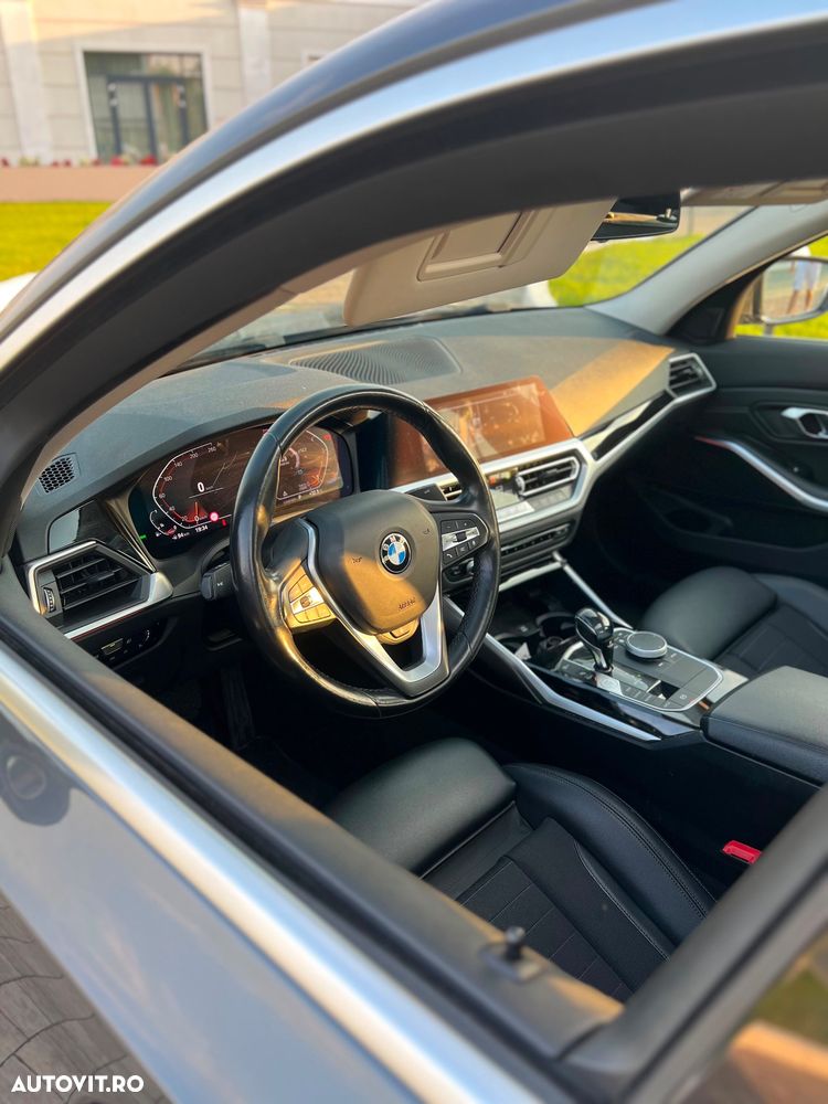 BMW Seria 3 320i Aut. Sport Line - 11