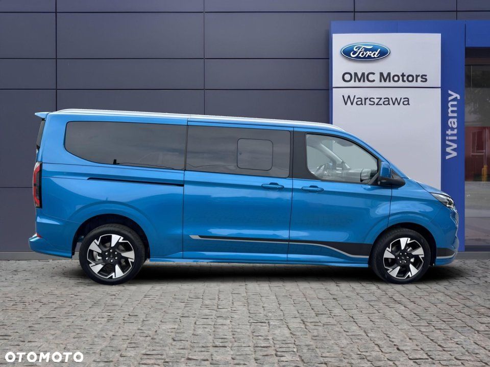 Ford Tourneo Custom - 7