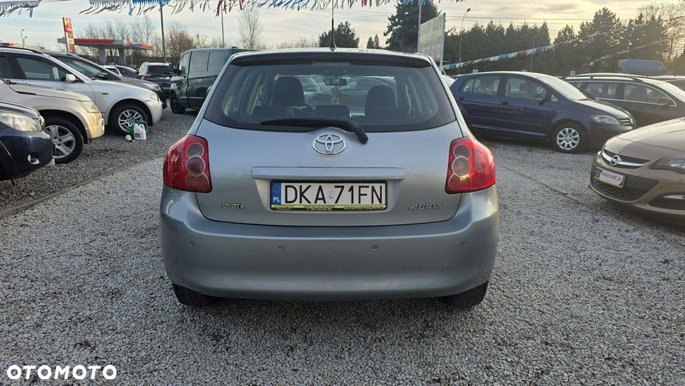 Toyota Auris - 13