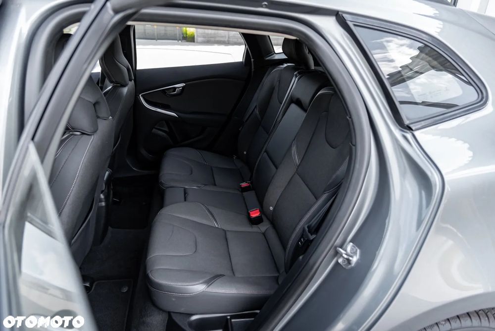 Volvo V40 Cross Country D2 Summum - 26