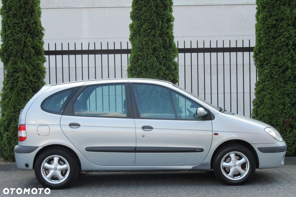 Renault Scenic 1.6 16V EXpression - 7