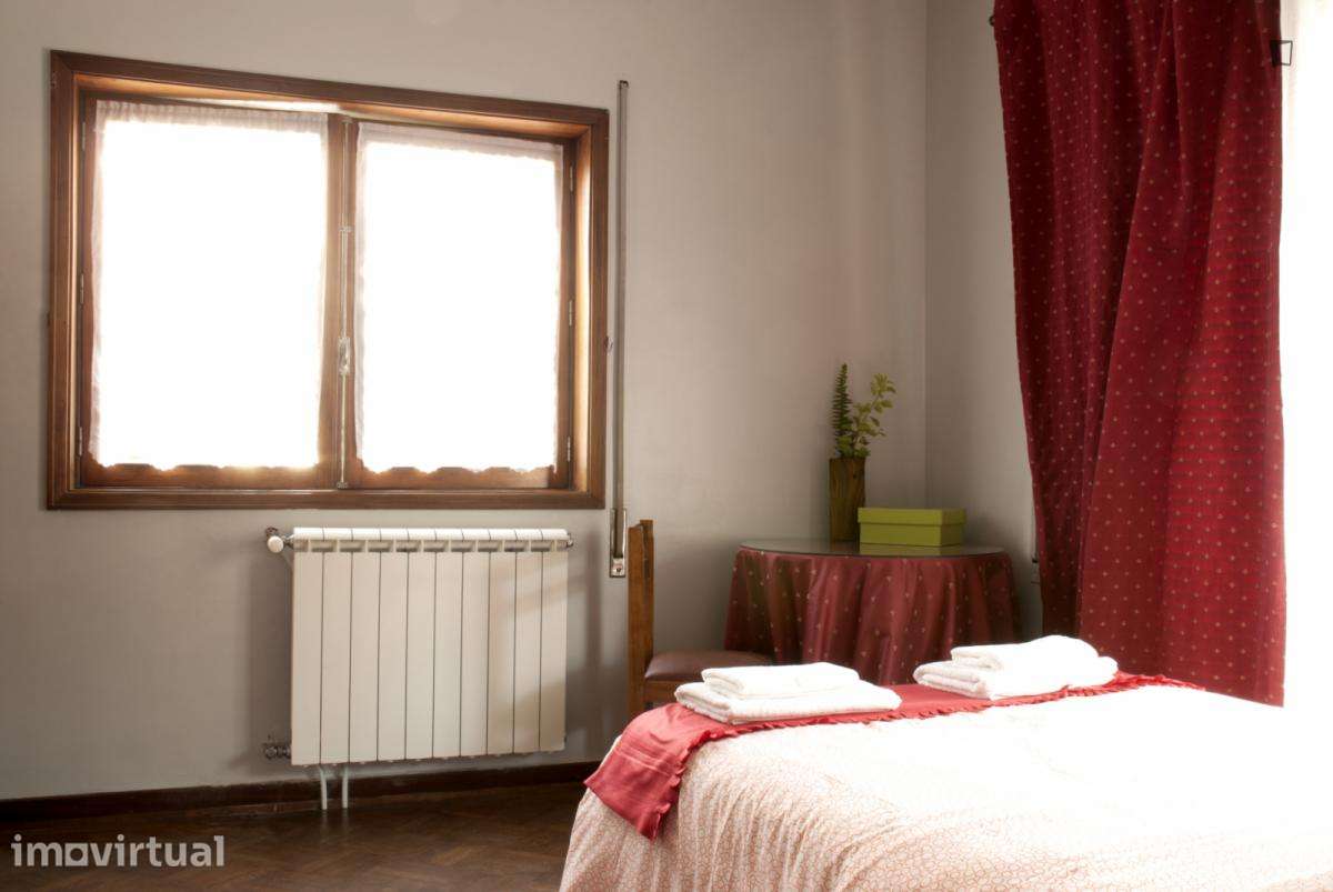 Quarto - localizado em Paranhos Porto - Grande imagem: 5/44