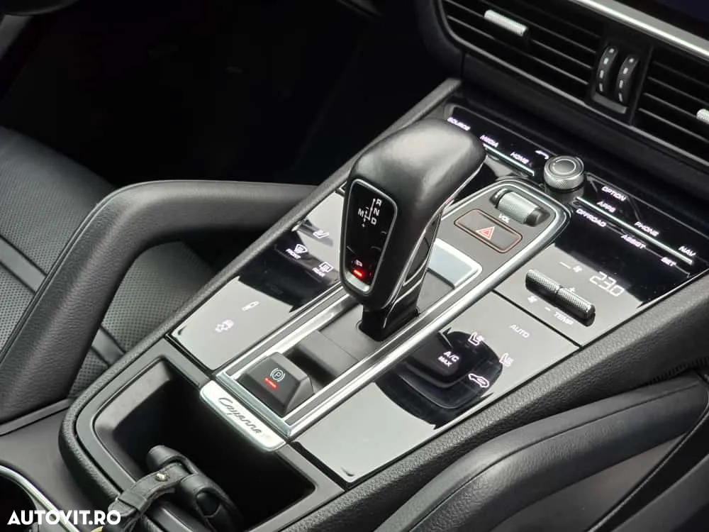 Porsche Cayenne Coupe Tiptronic S Platinum Edition - 12