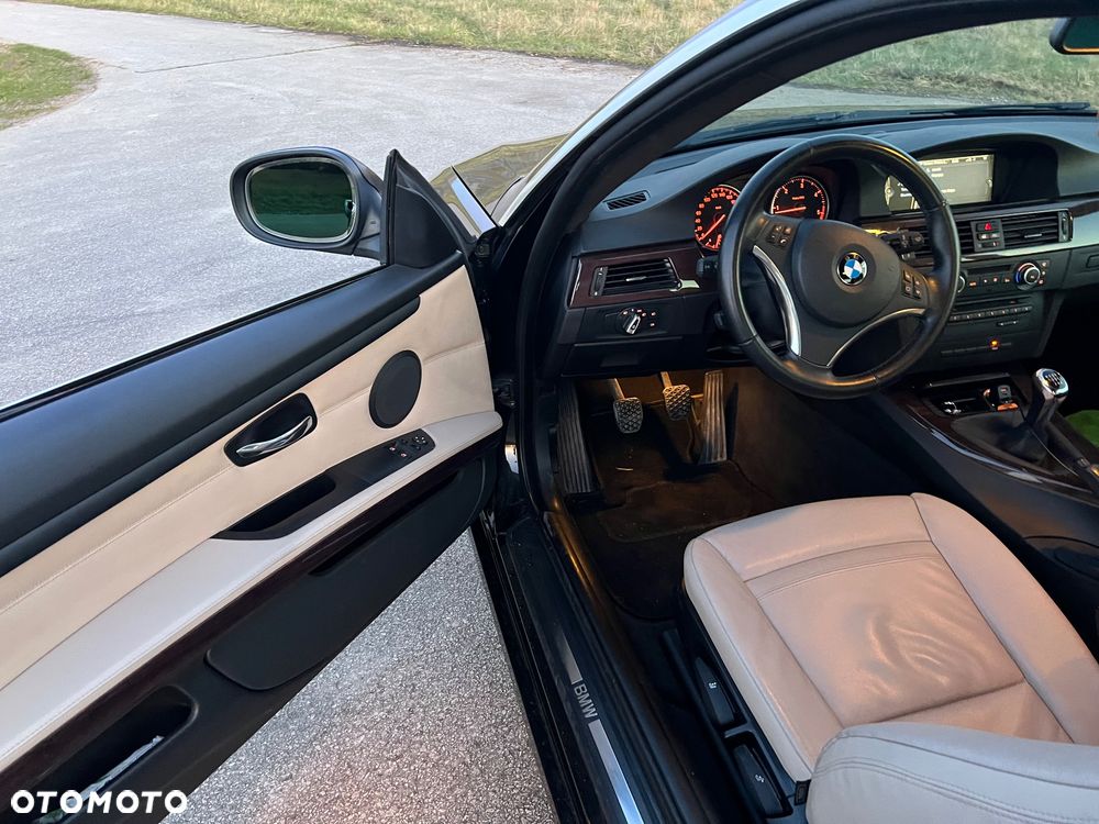 BMW Seria 3 320d - 4