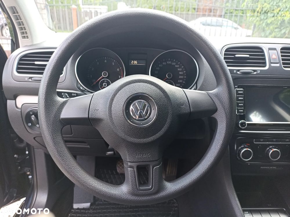 Volkswagen Golf - 16