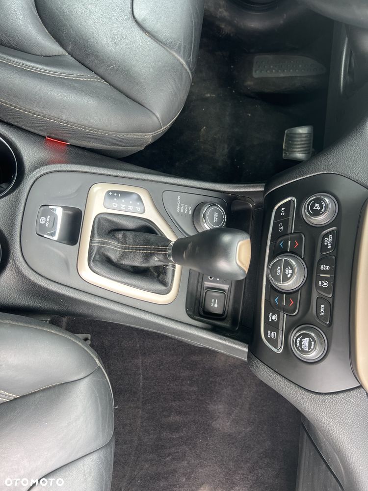 Jeep Cherokee 3.2 V6 Active Drive I Limited - 15