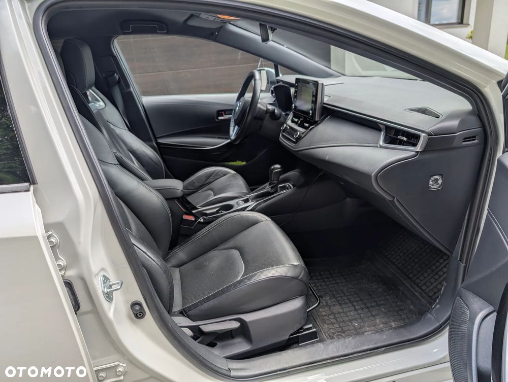 Toyota Corolla 1.8 Hybrid Executive - 9