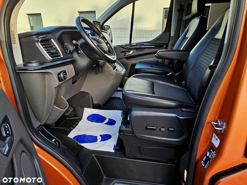 Ford Tourneo Custom 2.0 EcoBlue L1 Titanium X SelectShift - 23