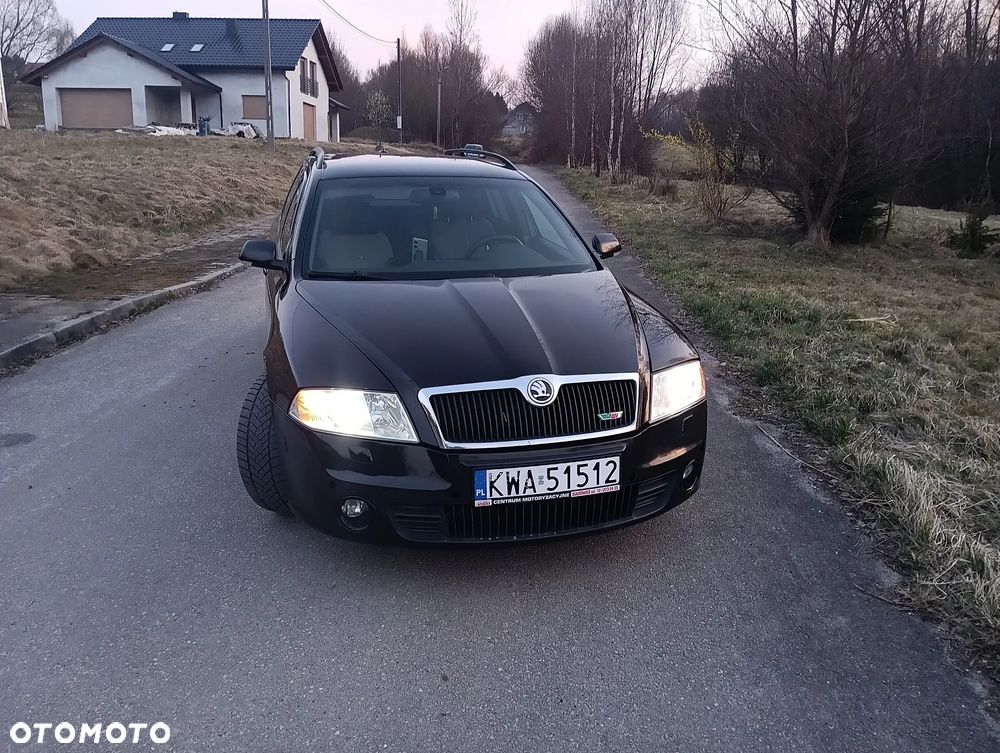 Skoda Octavia 2.0 TSI RS - 11