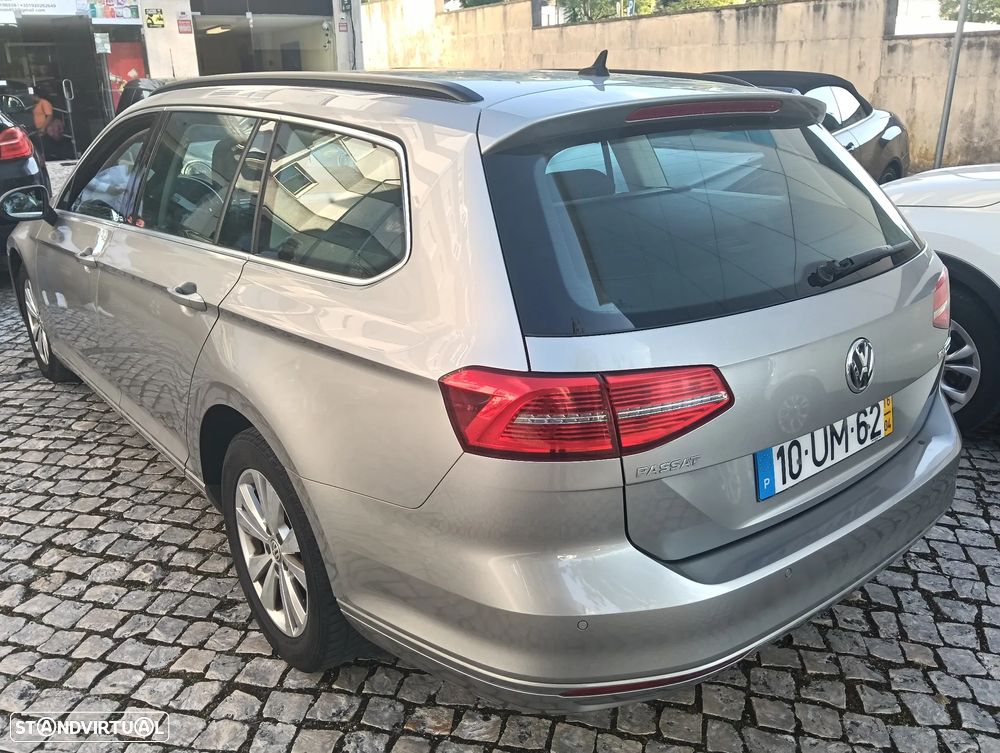VW Passat Variant 1.6 TDI Highline DSG - 5