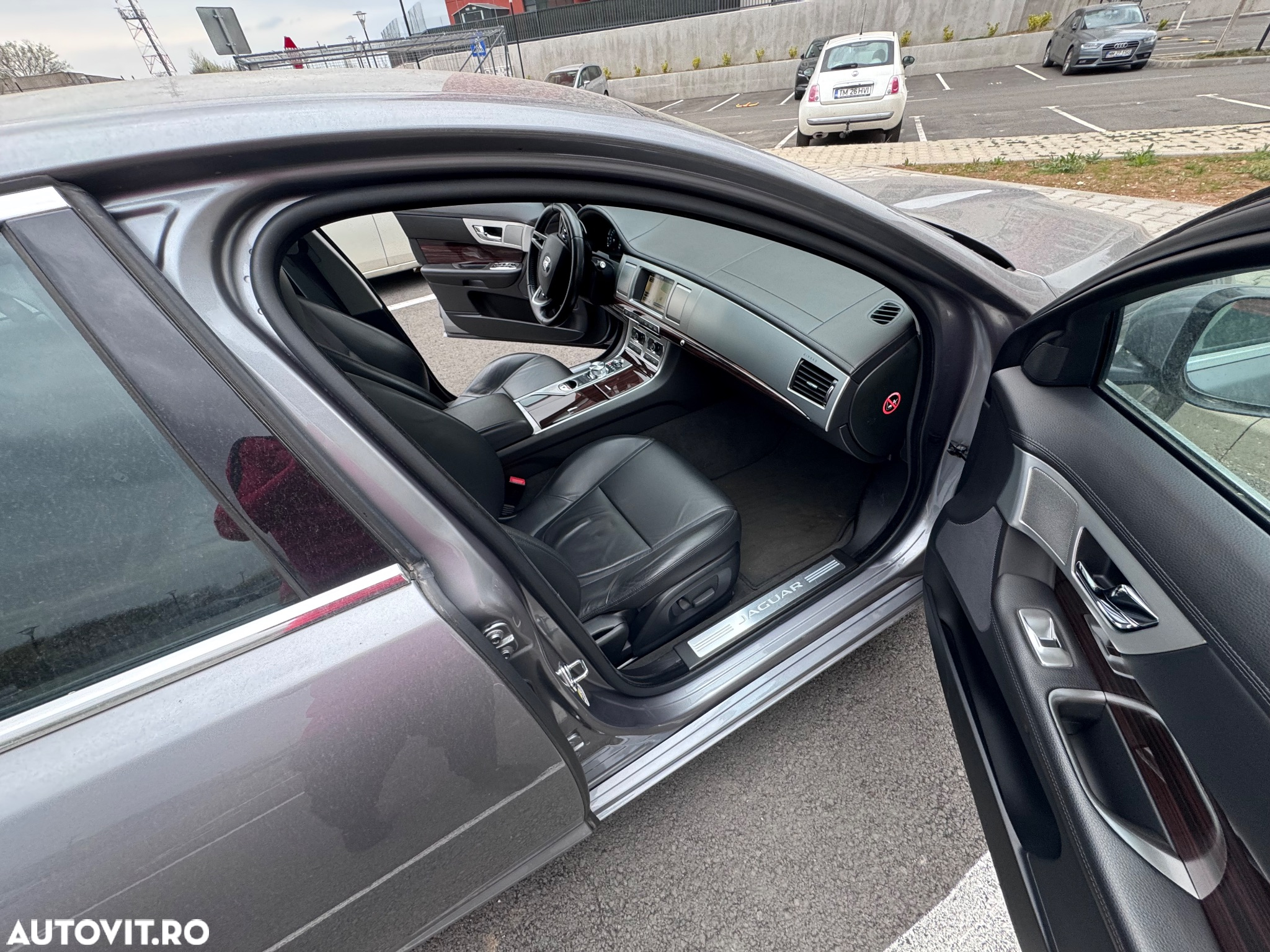Jaguar XF 2.2D Luxury - 5