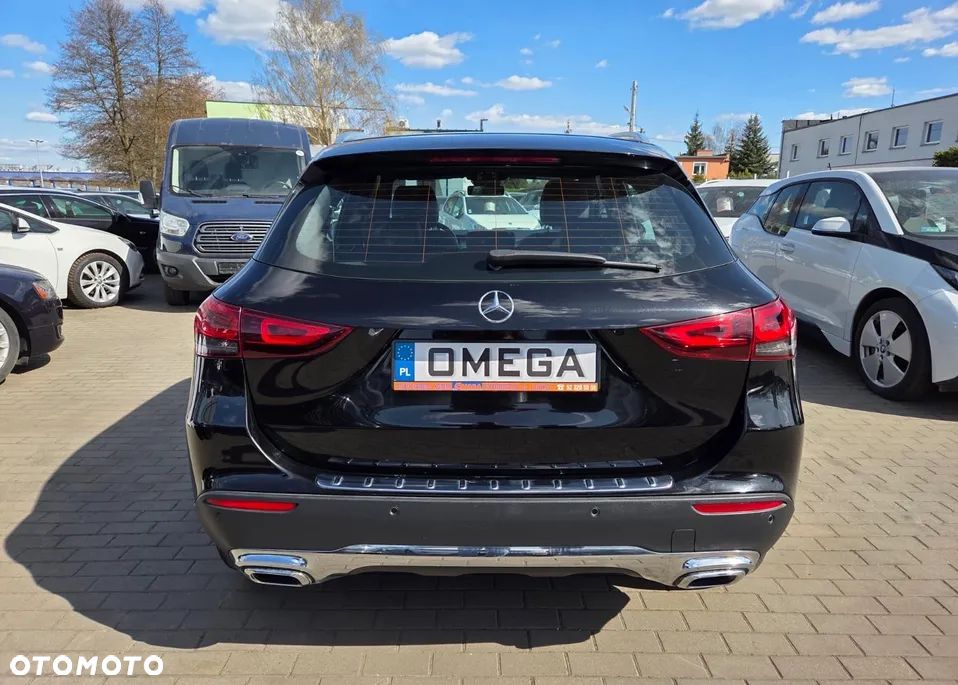 Mercedes-Benz GLA 200 d 8G-DCT - 5