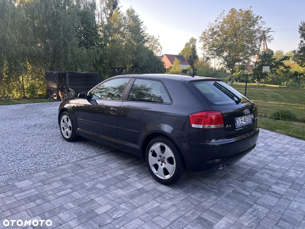 Audi A3 3-drzwiowe 2.0 TDI Attraction - 1