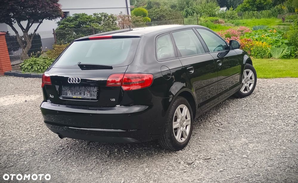 Audi A3 Sportback 1.6 Ambiente - 9