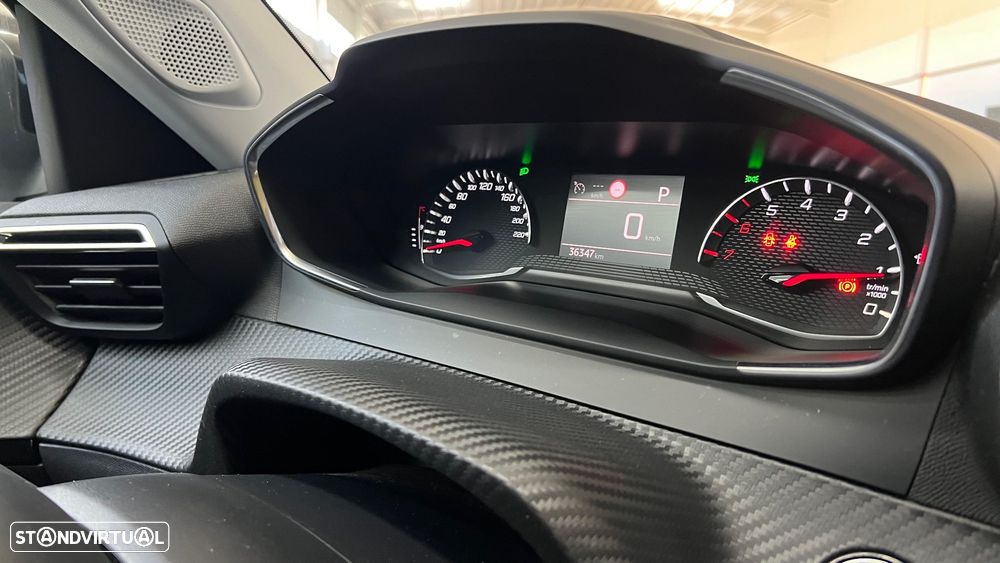 Peugeot 2008 1.2 PureTech Allure Pack EAT8 - 40