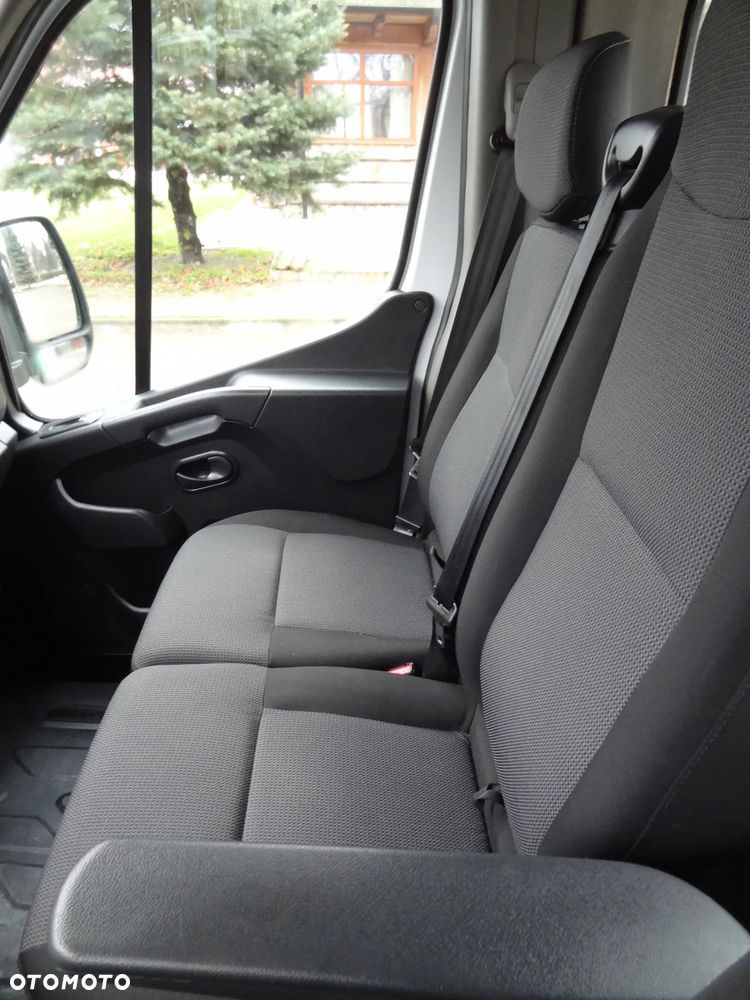 Renault Master Skrzynia 4,0m 2021r - 7