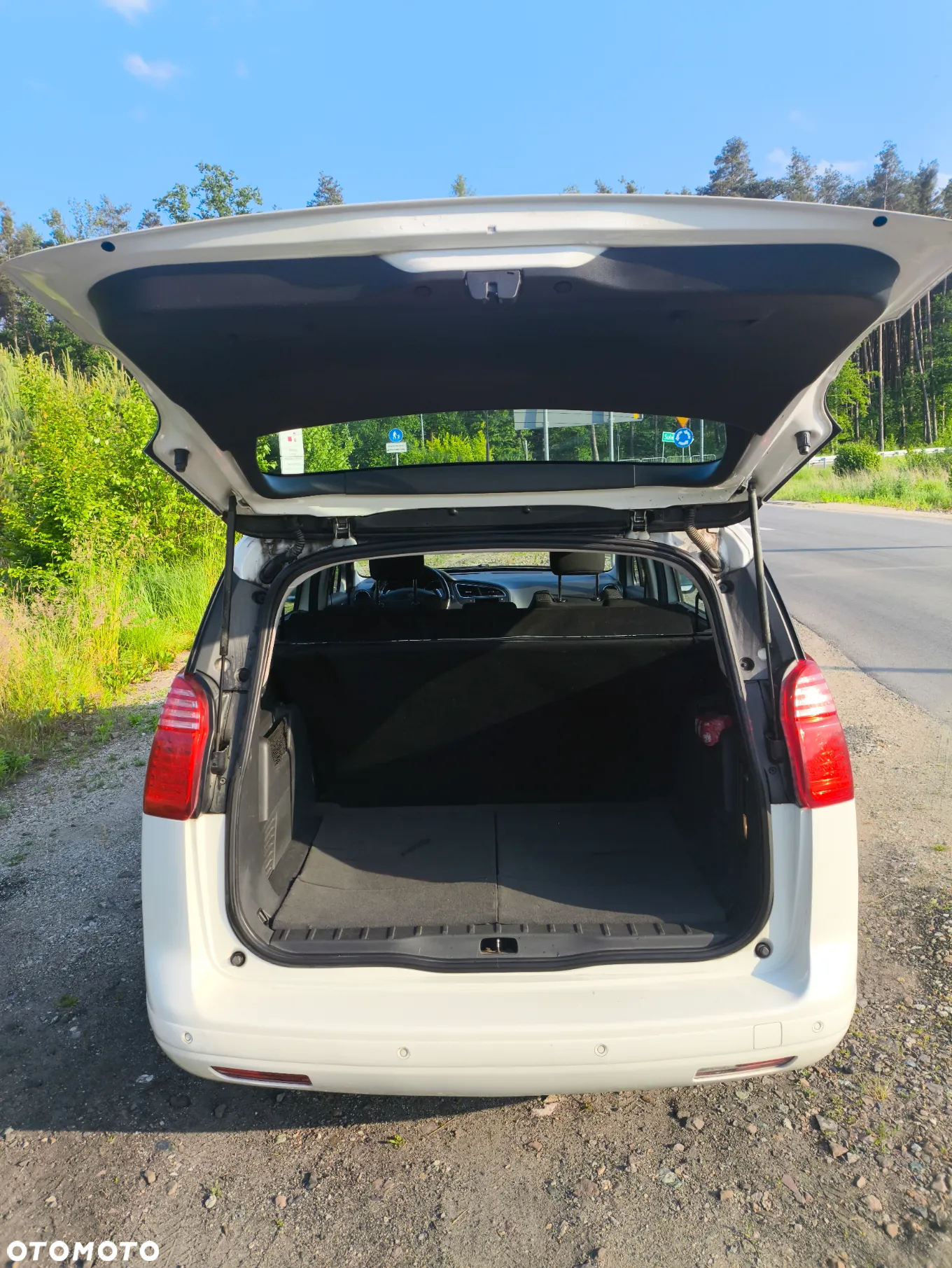 Peugeot 5008 1.6 HDi Premium - 4