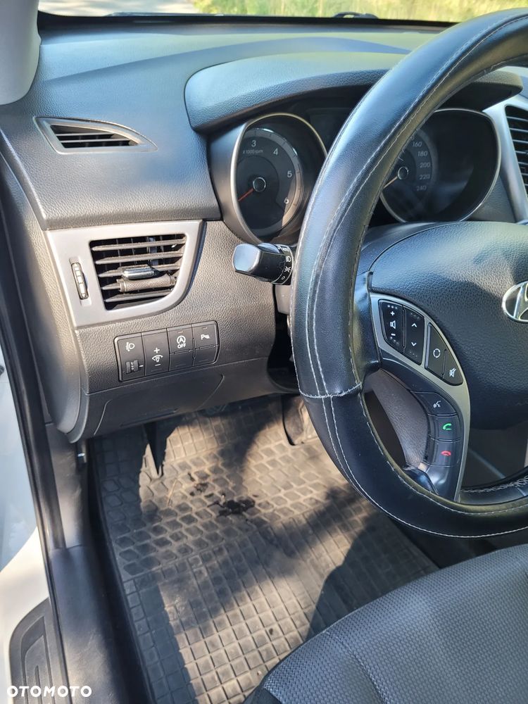 Hyundai i30 blue 1.6 CRDi Classic - 12