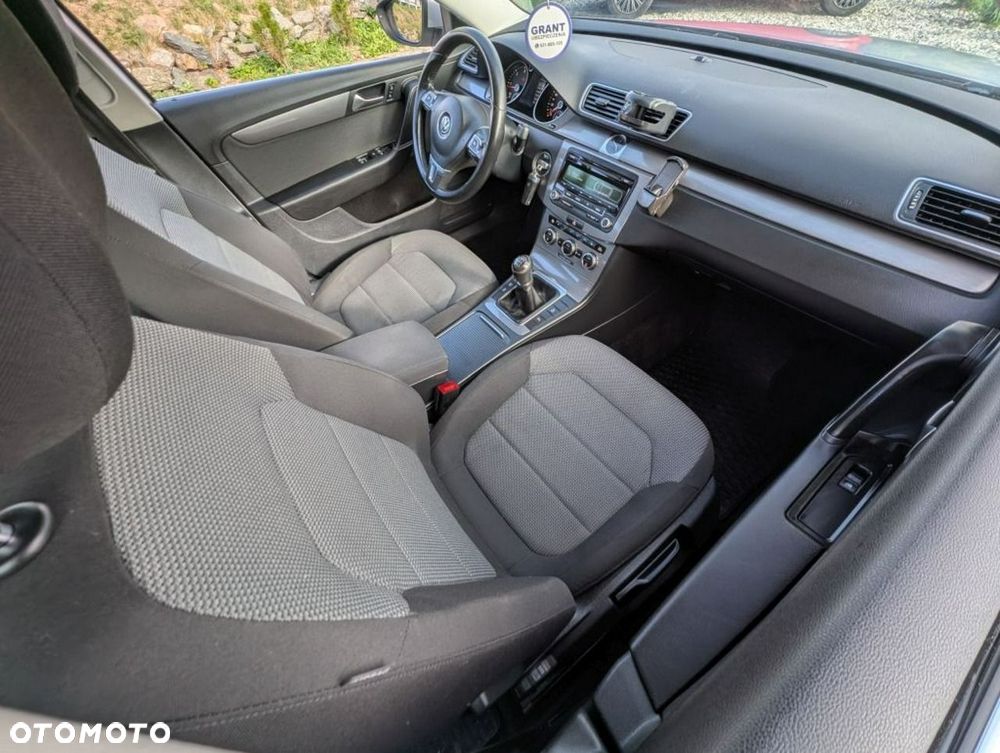 Volkswagen Passat - 6