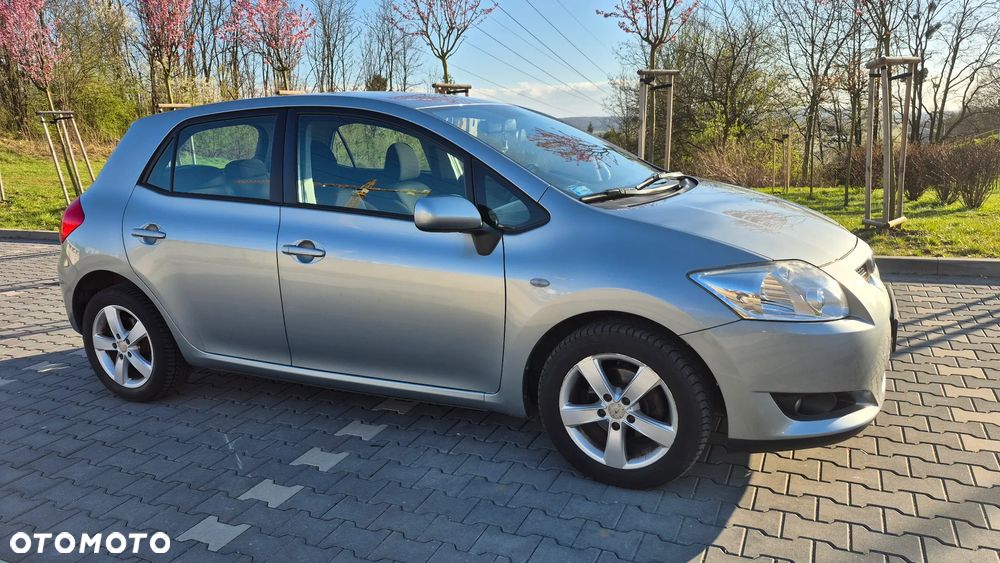 Toyota Auris 1.6 VVT-i Team - 2