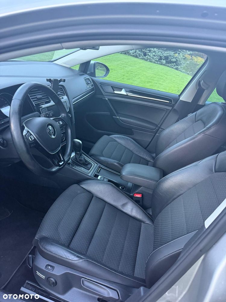 Volkswagen Golf 2.0 BlueTDI DSG Highline - 12